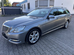 
										Mercedes-Benz E 250 vollständig									