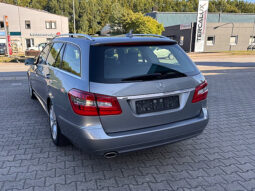 
										Mercedes-Benz E 250 vollständig									