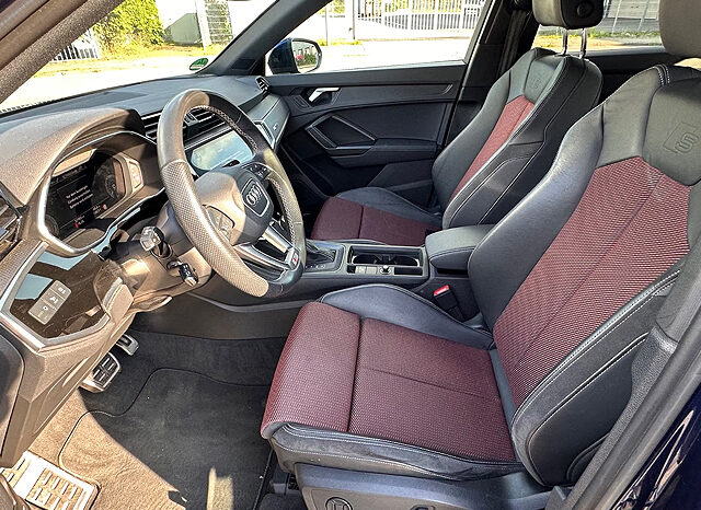 
								Audi Q3 vollständig									