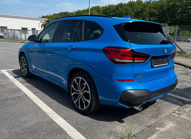 
								BMW X1 vollständig									