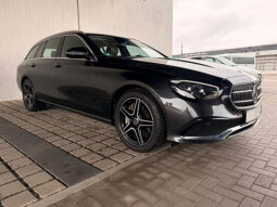 
										Mercedes-Benz E 300 vollständig									