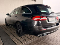 
										Mercedes-Benz E 300 vollständig									