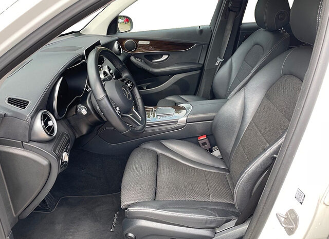 
								Mercedes-Benz GLC 300 vollständig									